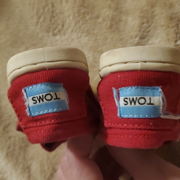 (3 For $20) Toms for kids - Picture 4 of 8